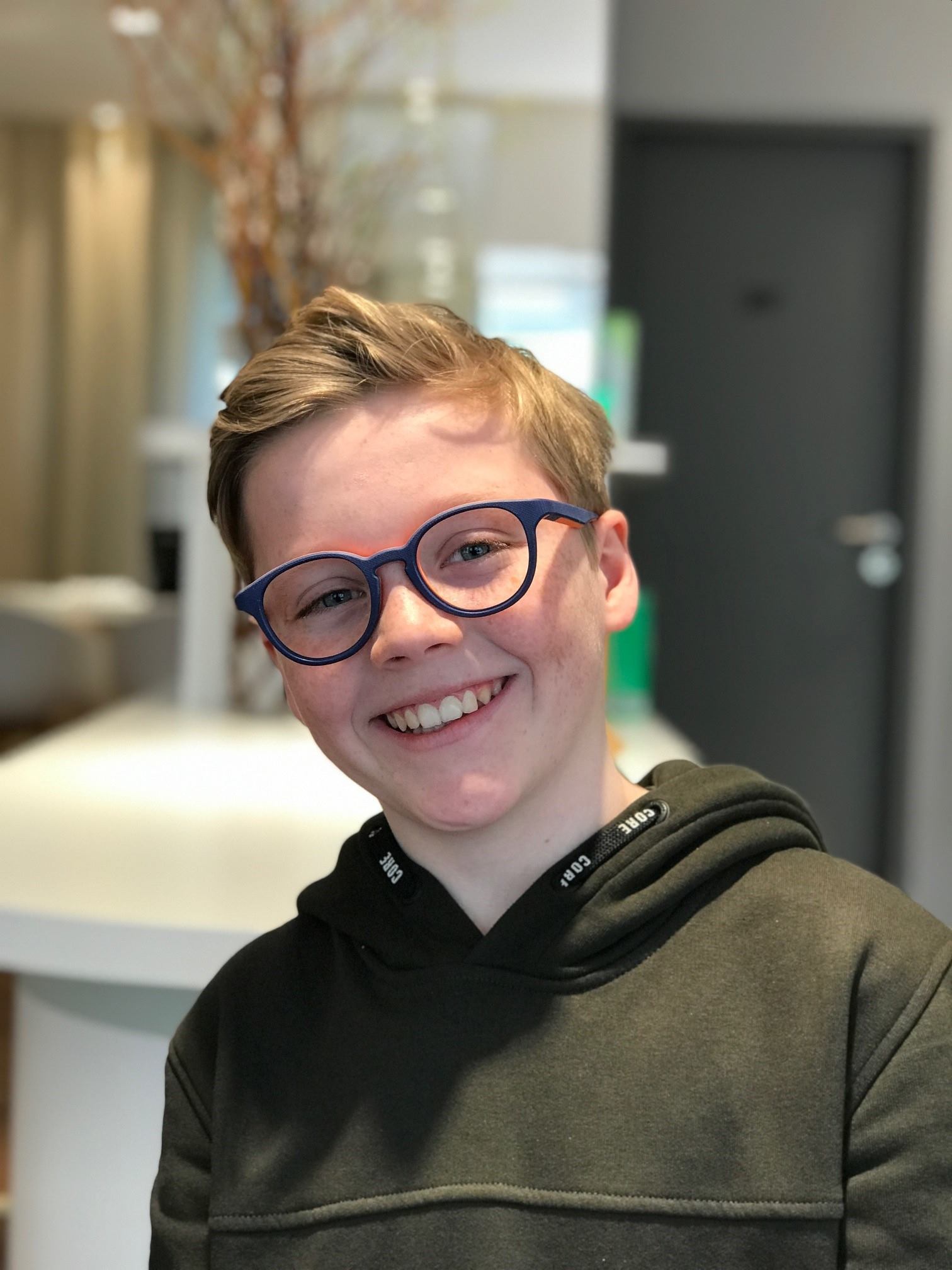 noah-brille-3